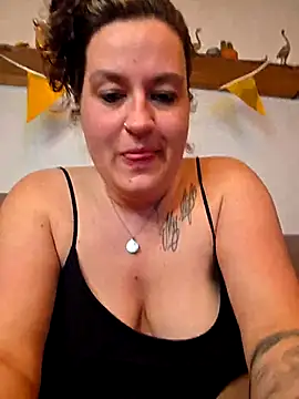 justtess online show from February 25, 2026, 9:14 pm