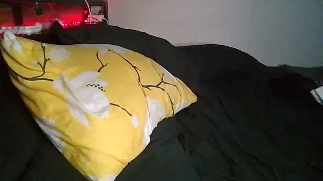 Jezebel888 online show from March 4, 2025, 9:43 pm