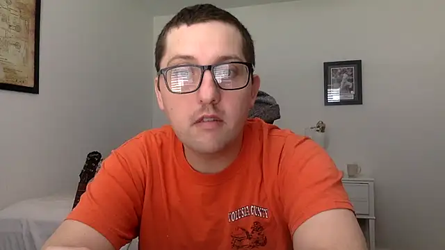 Snapshot of Milflover96 chatting on March 14, 2025, 5:35 pm Milflover96 online show from March 14, 2025, 5:35 pm