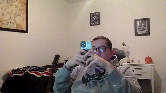 Snapshot of Milflover96 chatting on March 8, 2025, 2:55 am Milflover96 online show from March 8, 2025, 2:55 am