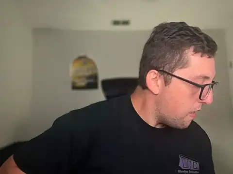 Snapshot of Milflover96 chatting on September 9, 2025, 11:58 pm Milflover96 online show from September 9, 2025, 11:58 pm