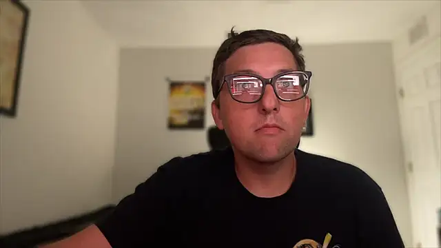 Snapshot of Milflover96 chatting on November 8, 2025, 12:47 am Milflover96 online show from November 8, 2025, 12:47 am