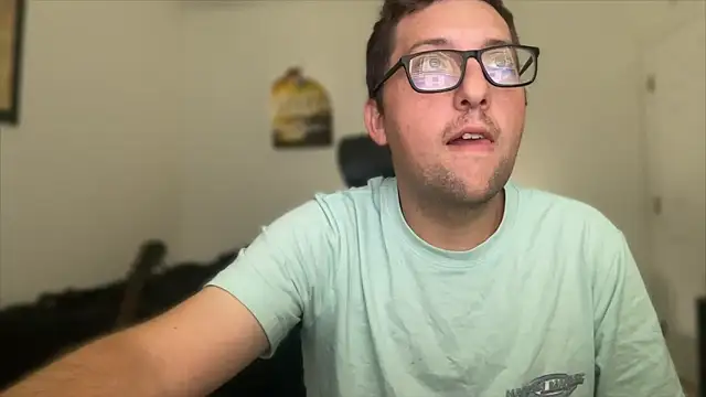 Snapshot of Milflover96 chatting on October 9, 2025, 2:06 pm Milflover96 online show from October 9, 2025, 2:06 pm