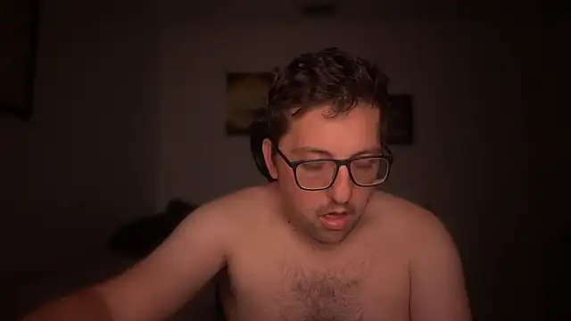 Snapshot of Milflover96 chatting on October 15, 2025, 6:00 am Milflover96 online show from October 15, 2025, 6:00 am