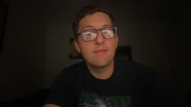 Snapshot of Milflover96 chatting on November 30, 2025, 4:35 am Milflover96 online show from November 30, 2025, 4:35 am