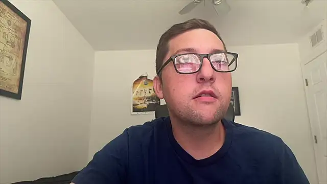 Snapshot of Milflover96 chatting on September 19, 2025, 4:11 pm Milflover96 online show from September 19, 2025, 4:11 pm