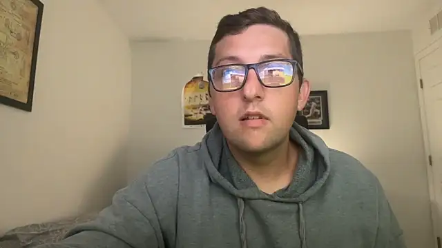 Snapshot of Milflover96 chatting on September 25, 2025, 8:37 pm Milflover96 online show from September 25, 2025, 8:37 pm