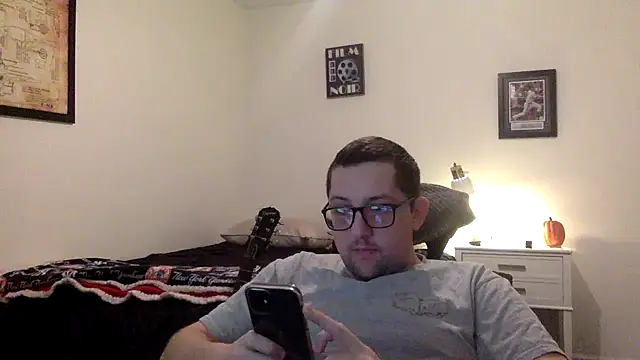 Snapshot of Milflover96 chatting on March 7, 2025, 11:49 pm Milflover96 online show from March 7, 2025, 11:49 pm