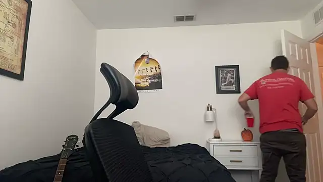 Snapshot of Milflover96 chatting on September 23, 2025, 5:53 pm Milflover96 online show from September 23, 2025, 5:53 pm