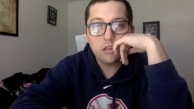 Snapshot of Milflover96 chatting on March 21, 2025, 4:29 pm Milflover96 online show from March 21, 2025, 4:29 pm