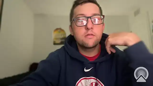 Snapshot of Milflover96 chatting on September 8, 2025, 3:22 pm Milflover96 online show from September 8, 2025, 3:22 pm