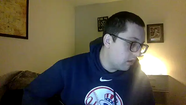 Snapshot of Milflover96 chatting on March 10, 2025, 12:18 am Milflover96 online show from March 10, 2025, 12:18 am