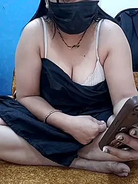 Snapshot of Sangitalive chatting on May 7, 2026, 4:50 am Sangitalive online show from May 7, 2026, 4:50 am
