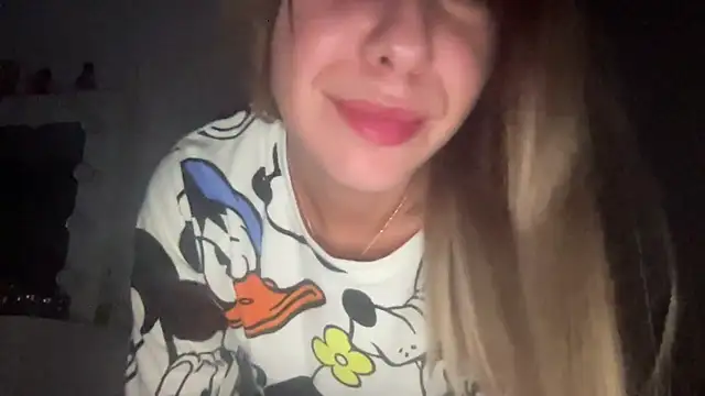 Snapshot of sarrah_rossy chatting on November 6, 2025, 10:25 pm sarrah rossy online show from November 6, 2025, 10:25 pm