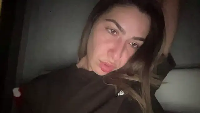 Snapshot of sarrah_rossy chatting on November 3, 2025, 9:40 pm sarrah rossy online show from November 3, 2025, 9:40 pm