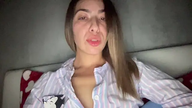 Snapshot of sarrah_rossy chatting on November 14, 2025, 10:57 pm sarrah rossy online show from November 14, 2025, 10:57 pm