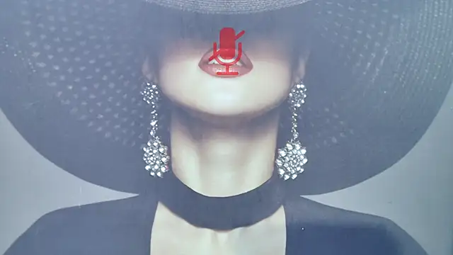 Chanel Noire online show from February 24, 2025, 9:32 am