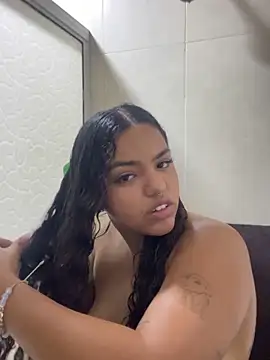 Snapshot of Anitta_bell chatting on April 27, 2026, 3:04 am Anitta bell online show from April 27, 2026, 3:04 am