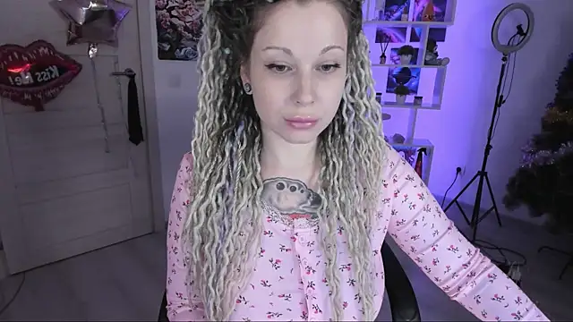 HoneySallyMoore online show from November 9, 2025, 2:04 am