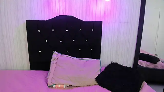 Snapshot of nicky_angel1 chatting on February 25, 2025, 6:33 pm nicky angel1 online show from February 25, 2025, 6:33 pm