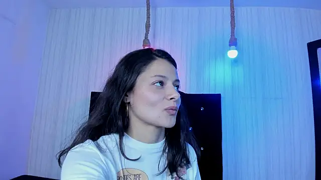 Snapshot of nicky_angel1 chatting on March 21, 2025, 12:40 am nicky angel1 online show from March 21, 2025, 12:40 am