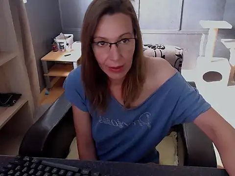hannaha online show from May 17, 2026, 10:48 am