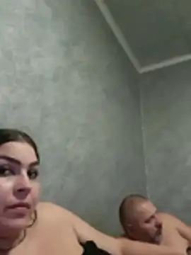 Greta Tamar online show from December 2, 2025, 6:42 pm