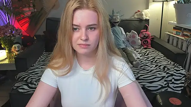 Alexa Pirs online show from July 12, 2026, 4:41 pm