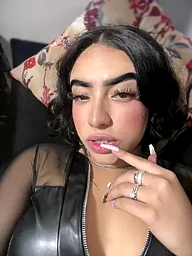 Snapshot of Scarlett-LS chatting on December 18, 2025, 3:00 am Scarlett-LS online show from December 18, 2025, 3:00 am