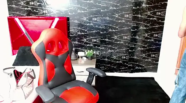 Kylie veryhot 1 online show from March 6, 2025, 8:05 pm