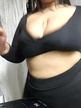 nikki grey online show from October 13, 2025, 4:58 am