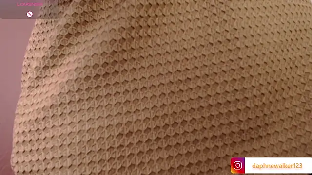 Daphnewalker   online show from March 27, 2026, 11:27 pm