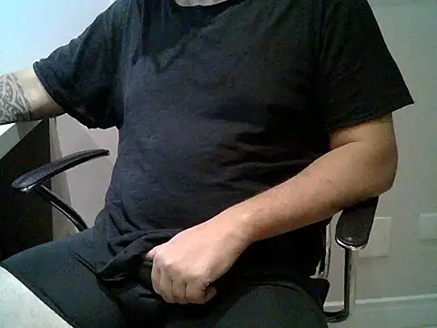 Snapshot of henri69 chatting on June 5, 2026, 3:55 am henri69 online show from June 5, 2026, 3:55 am