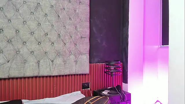 AntoniSantoss online show from February 11, 2026, 7:47 pm