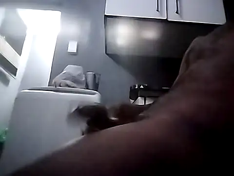 Snapshot of machinery98ron chatting on October 21, 2025, 2:11 am machinery98ron online show from October 21, 2025, 2:11 am