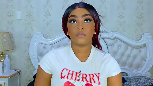 TianahGlow online show from October 29, 2025, 9:03 pm