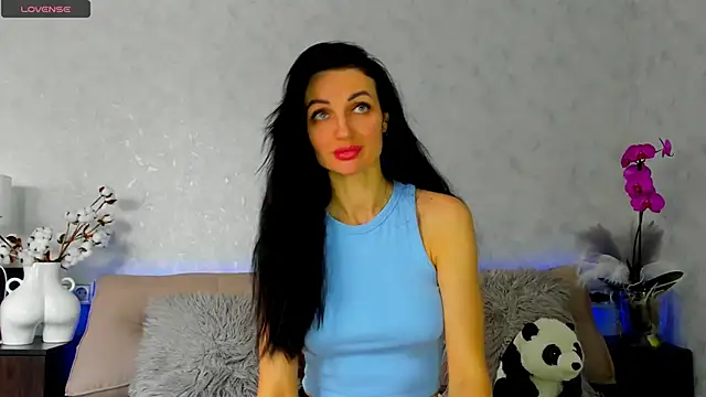 Tina Mart online show from April 1, 2026, 7:53 am