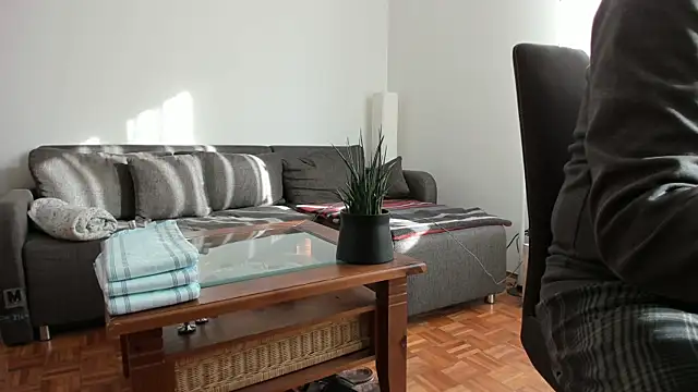 Snapshot of molicaremolicare chatting on November 19, 2025, 12:16 pm molicaremolicare online show from November 19, 2025, 12:16 pm