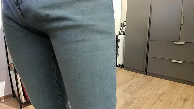 Snapshot of molicaremolicare chatting on February 24, 2026, 8:31 pm molicaremolicare online show from February 24, 2026, 8:31 pm