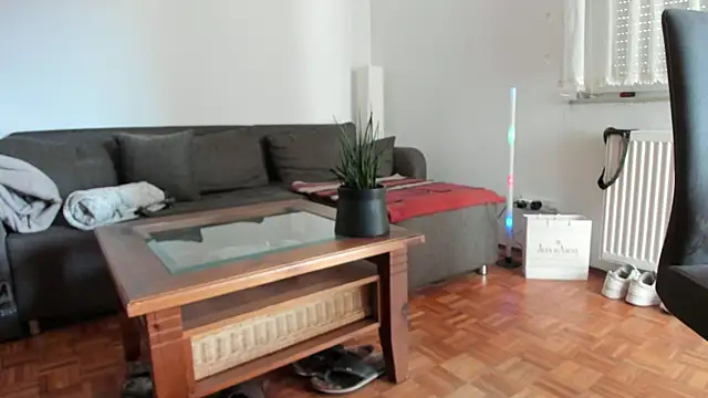 Snapshot of molicaremolicare chatting on November 13, 2025, 10:30 am molicaremolicare online show from November 13, 2025, 10:30 am