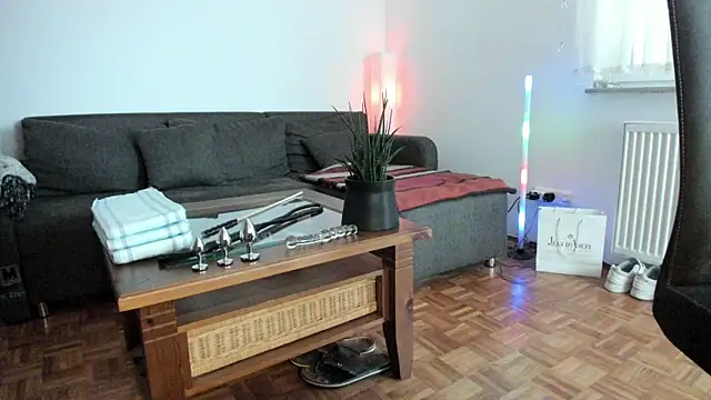 Snapshot of molicaremolicare chatting on December 5, 2025, 10:58 am molicaremolicare online show from December 5, 2025, 10:58 am