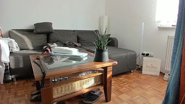 Snapshot of molicaremolicare chatting on November 27, 2025, 11:21 am molicaremolicare online show from November 27, 2025, 11:21 am