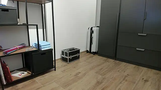 Snapshot of molicaremolicare chatting on February 9, 2026, 4:49 pm molicaremolicare online show from February 9, 2026, 4:49 pm