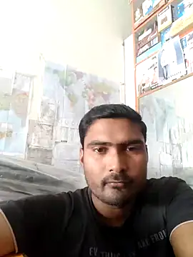 Snapshot of ccuteboyyyy chatting on February 26, 2025, 5:24 am ccuteboyyyy online show from February 26, 2025, 5:24 am