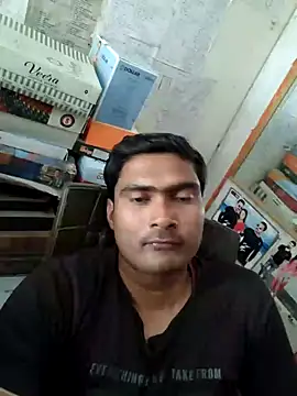 Snapshot of ccuteboyyyy chatting on March 13, 2025, 5:33 am ccuteboyyyy online show from March 13, 2025, 5:33 am