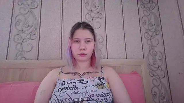 Little kitsune1707 online show from October 1, 2025, 8:52 am