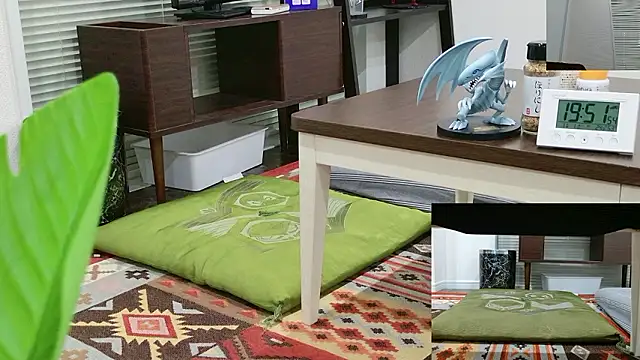 YARASERO-kun online show from November 1, 2025, 10:53 am