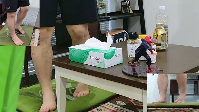 Snapshot of YARASERO-kun chatting on February 16, 2026, 7:40 am YARASERO-kun online show from February 16, 2026, 7:40 am