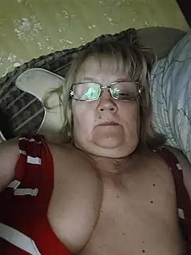 Violet5364 online show from April 8, 2026, 9:05 pm