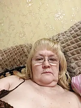 Snapshot of Violet5364 chatting on March 4, 2026, 8:27 pm Violet5364 online show from March 4, 2026, 8:27 pm